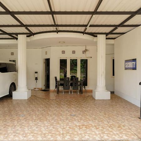 Fast Hous Syariah Bogor Mitra Reddoorz Hotel Exterior photo
