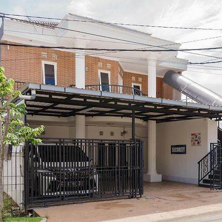 Fast Hous Syariah Bogor Mitra Reddoorz Hotel Exterior photo